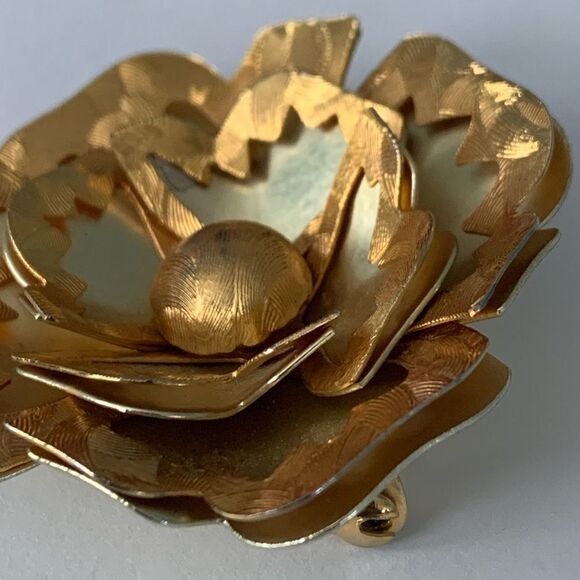 Vintage Multi Layer Flower Brooch - Picture 5 of 9